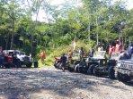 naik-di-atas-jip-komunitas-jip-lereng-merapi-upacara-hari-kemerdekaan-di-kali-kuning.jpg