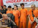 pelaku-tawuran-menggunakan-senjata-tajam-di-Jalan-Menowo.jpg