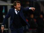 pelatih-inter-milan-italia-antonio-conte-meneriakkan-instruksi-di-liga-italia-bologna-vs-inter-milan.jpg