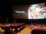 penonton-menikmati-nonton-bareng-film-susi-susanti-di-xxi-jogja-city-mall.jpg