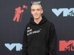 penyanyi-lauv-berkolaborasi-dengan-paul-vokalis-band-lany-di-lagu-mean-it.jpg