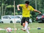 penyerang-pss-sleman-dimas-galih-gumilang-2.jpg