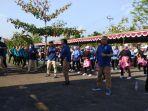 peringati-hari-kesehatan-nasional-bupati-bantul-senam-goyang-dayung-bersama-ratusan-ibu-ibu.jpg