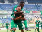 persebaya-vs-martapura-fc_20171125_144656.jpg