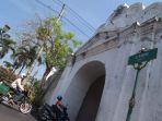 plengkung-nirbaya-atau-gading-kraton-yogyakarta_2_20170712_180751.jpg