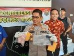 polisi-amankan-warga-magelang-membawa-senpi-di-tps-pilkades.jpg