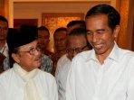 presiden-jokowi-bj-habibie-adalah-ilmuwan-kelas-dunia-dan-bapak-teknologi.jpg