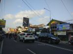 rabu-sore-simpang-empat-bulaksumur-ugm-terpantau-padat_20180926_165838.jpg