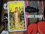 ramalan-tarot-hari-ini-sabtu-19-oktober-2019-satanya-menikmati-buah-dari-kerja-keras.jpg