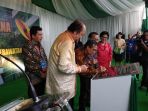 resmikan-gedung-pascasarjana-tahir-foundation-rektor-ugm-berharap-pembelajaran-fkkmk-ugm-lebih-baik_20180301_180352.jpg