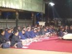 sebelum-mubeng-beteng-rangkaian-dimulai-dengan-macapatan-dan-dhahar-kembul_20180911_213541.jpg