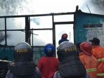 sebuah-rumah-di-mangonegaran-mengalami-kebakaran1_20170611_110937.jpg
