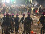sejumlah-prajurit-korps-marinir-tni-al-mendatangi-massa-aksi-22-mei.jpg