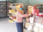 sepi-penjual-oleh-oleh-di-muntilan-magelang-tampak-merapikan.jpg