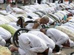 sholat-di-kakbah.jpg