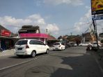 simpang-pakem-ramai-lancar-sore-ini_20180619_160656.jpg