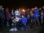 suasana-persiapan-teleskop-dan-binokuler-untuk-menyaksikan-gerhana-bula_20180131_202935.jpg