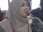 tangis-guru-honorer-gaji-600-ribu.jpg