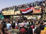 tank-tank-muncul-di-khartoum-militer-sudan-depak-presiden-omar-al-bashir.jpg