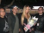 tiba-di-yogyakarta-mariah-carey-tak-sabar-manggung-di-candi-borobudur_20181104_142851.jpg