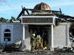 victoria-islamic-center-yang-terbakar-cbsnews_20181018_114911.jpg