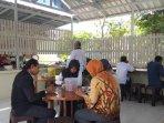 warga-pengasih-kulon-progo-dirikan-warung-makan-sedekah-secara-gratis-bagi-semua-kalangan.jpg
