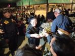 warga-yogya-doakan-indonesia-damai-di-ritual-mubeng-beteng_20180911_224606.jpg