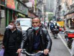 wuhan-berangsur-normal-warga-ada-yang-pakai-hazmat-di-tempat-umum.jpg