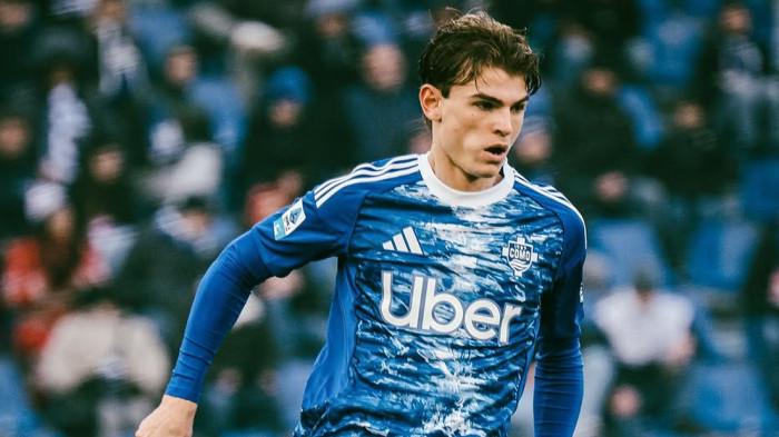 MELAWAN TABU - Aksi Nico Paz pada pertandingan Como vs Atalanta, giornata 23 Liga Italia Serie A, di Stadion Giuseppe Sinigaglia, Minggu (1/2/2026). Pemain asal Argentina ini bakal melawan tabu saat menghadapi Inter Milan pada giornata 32 Serie A, Senin (13/4/2026).