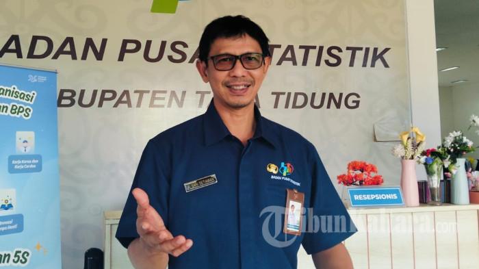 SEKTOR UNGGULAN - Kepala BPS, Achmad Sani Setiawan saat ditemui di kantornya Jalan Trans Kaltara, Tideng Pale, Kecamatan Sesayap, Kabupaten Tana Tidung, Kaltara, gambar diambil  Senin (6/4/2026). BPS sebut Sektor industri, pertambangan, dan energi menunjukkan dinamika yang signifikan.