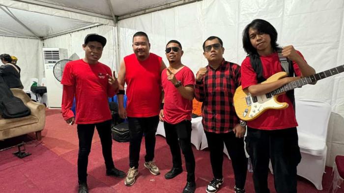 131125 band Family Project 1