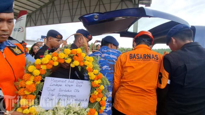 20022026 Karangan Bunga untuk Capten Hendrick 02
