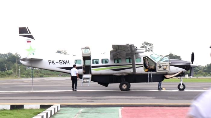 PESAWAT PERINTIS - Ilustrasi aktivitas penerbangan di Bandara Tanjung Harapan sebelum maskapai take off. Layanan penerbangan perintis rute Tanjung Selor menuju Long Apung kembali beroperasi hari ini, Jumat (24/4/2026), dengan jadwal keberangkatan rutin satu kali dalam sepekan.(TribunKaltara.com / Desi Kartika)