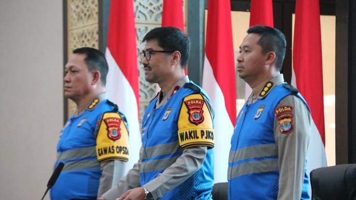 WAKAPOLDA KALTARA - Mewakili Kapolda Kaltara, Wakil Kepala Kepolisian Daerah Kalimantan Utara Brigjen Pol. Andries Hermanto S.I.K., S.H., M.Si, memimpin langsung acara Pengambilan Sumpah dan Penandatanganan Pakta Integritas Seleksi Penerimaan Bintara Brimob Polri T.A. 2026.