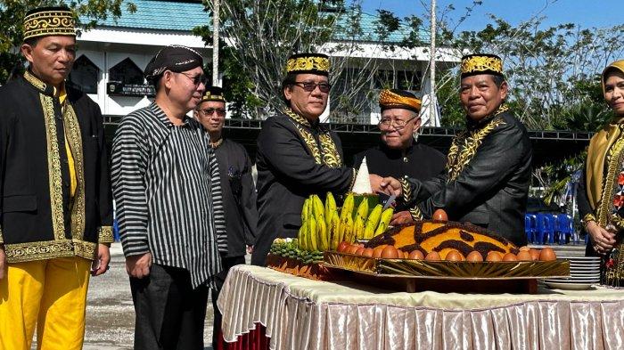 Pimpin Upacara Puncak HUT Tanjung Selor dan Bulungan, Pjs Bupati: Ini Momentum untuk Kenang Sejarah