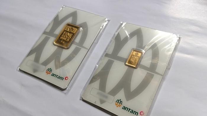 HARGA EMAS - Tampak emas batangan milik warga Kaltara, saat diabadikan belum lama ini. Warga Kaltara bisa buruan cek harga emas Antam hari ini di logam mulia, dimana emas Antam terlihat turun Rp24 ribu per gramnya. TribunKaltara.com/Amiruddin 