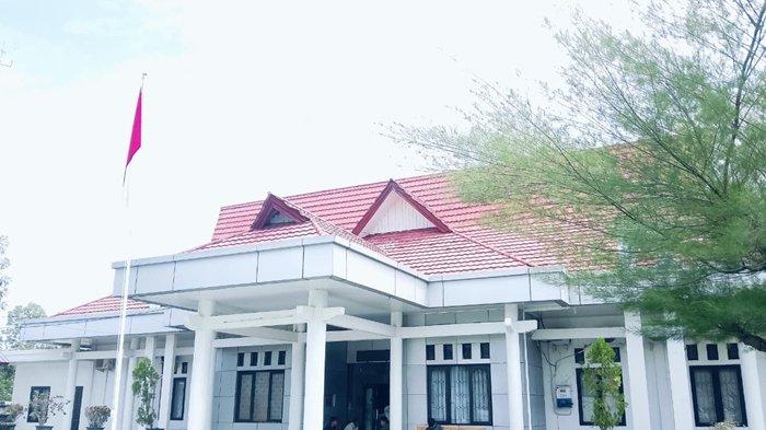 KEJARI BULUNGAN - Suasana di Kantor Kejaksaan Negeri (Kejari) Bulungan, yang berada di Jl Jelarai, Tanjung Selor, Kaltara, saat diabadikan TribunKaltara.com, pada Kamis (30/10/2025).