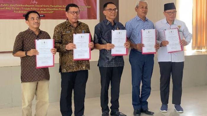 RESTORATIVE JUSTICE - Kepala Kejaksaan Negeri (Kajari) Nunukan, Burhanuddin, menyoroti pola tindak pidana yang terjadi di wilayah Nunukan, utamanya kasus pencurian yang banyak melibatkan residivis, Sabtu (15/11/2025), pagi.