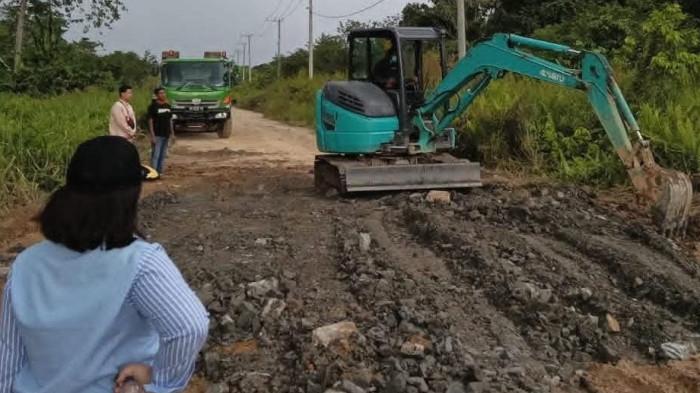 PENGASPALAN JALAN - Kondisi jalan menuju Desa Seputuk, Kecamatan Muruk Rian, Kabupaten Tana Tidung, Kaltara, Senin (6/10/2025). DPUPR Perkim akan lakukan pengaspalan jalan yang ditargetkan 2026 melalui skema multi years. (ISTIMEWA)