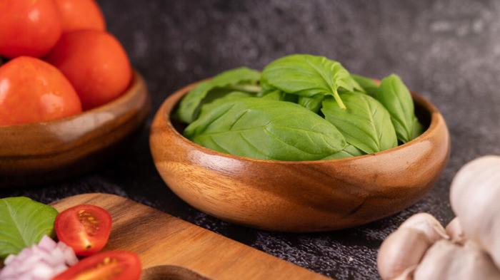 Manfaat daun kemangi