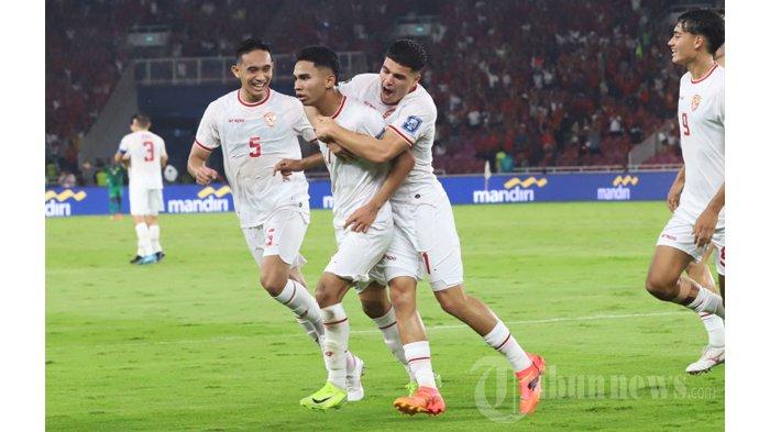 MARSELINO CEDERA - Selebrasi pemain timnas Indonesia usai Marselino mencetak gol saat melawan Arab Saudi pada laga kualifikasi piala dunia zona asia grup C 2026 di SUGBK, Senayan, Jakarta Pusat, Selasa (19/11/2024). Inilah profil dan statistik lengkap Rifqi Ray Farandi, gelandang pengganti Marcelino Ferdinan di skuat Timnas Indonesia U22 yang akan mentas di SEA Games 2025. Tribunnews/Jeprima