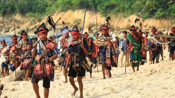 28 Pantun Sasak Berbagai Tema, Cocok Jadi Referensi Bacaan Penambah Ilmu soal Sastra Khas Nusantara