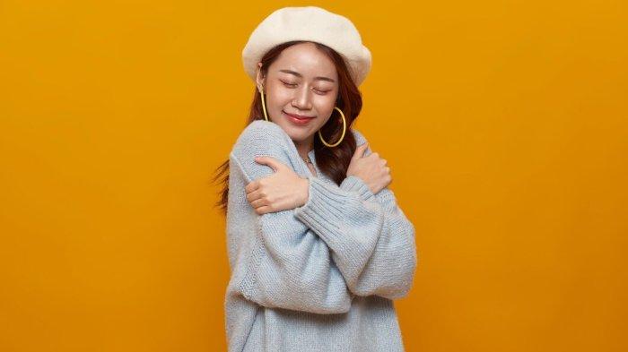 PANTUN JOMBLO - Simak kumpulan pantun jomblo happy berikut ini, bungkam omongan orang-orang yang suka menyakiti hati.