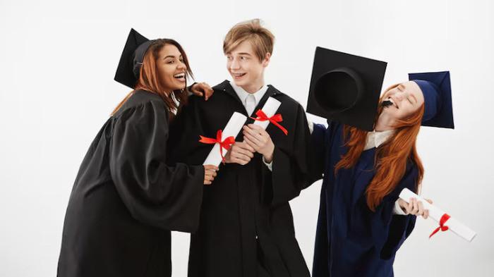 20 Pantun Wisuda Lucu, Rayakan Momen Kelulusan dengan Guyonan Kocak