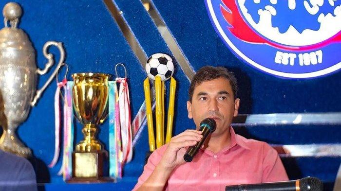 Adu Taktik Pelatih Portugal Saat Arema FC vs PSM jadi Milik Bernardo Tavares, Kata Eduardo Almeida?