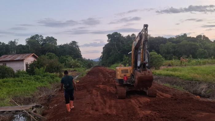 Pengerjaan jalan rampung 02 04112025.jpg