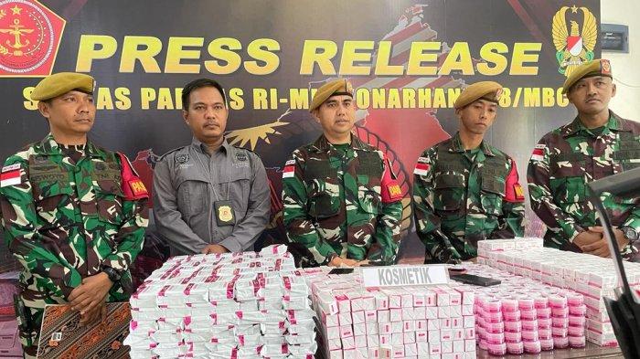 Ribuan Kosmetik Ilegal dan Puluhan Miras Diamankan Satgas Pamtas Yonarhanud 8/MBC, Saat Sweeping