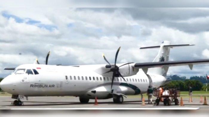 UJICOBA - Pesawat ATR-72/600 milik Rimbun Air saat mendarat di Bandara Tanjung Harapan Tanjung Selor, Bulungan, Kalimantan Utara, Rabu (26/03/2025). (Istimewa)