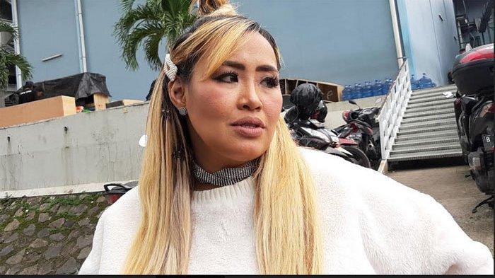 5 Fakta Pinkan Mambo Jualan Donat Berawal Dari Live Tiktok Viral