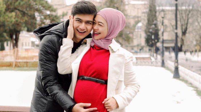Akhirnya Terjawab! Teuku Ryan dan Ria Ricis Umumkan Hamil Anak Pertama:Gak Perlu Umpet-umpetan Lagi